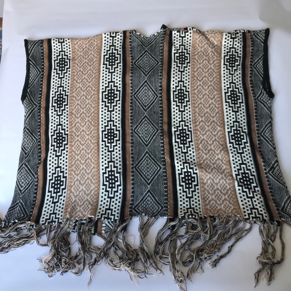 Vest Poncho Style Western Black and Tan with Fringe Size L 100% Acrylic